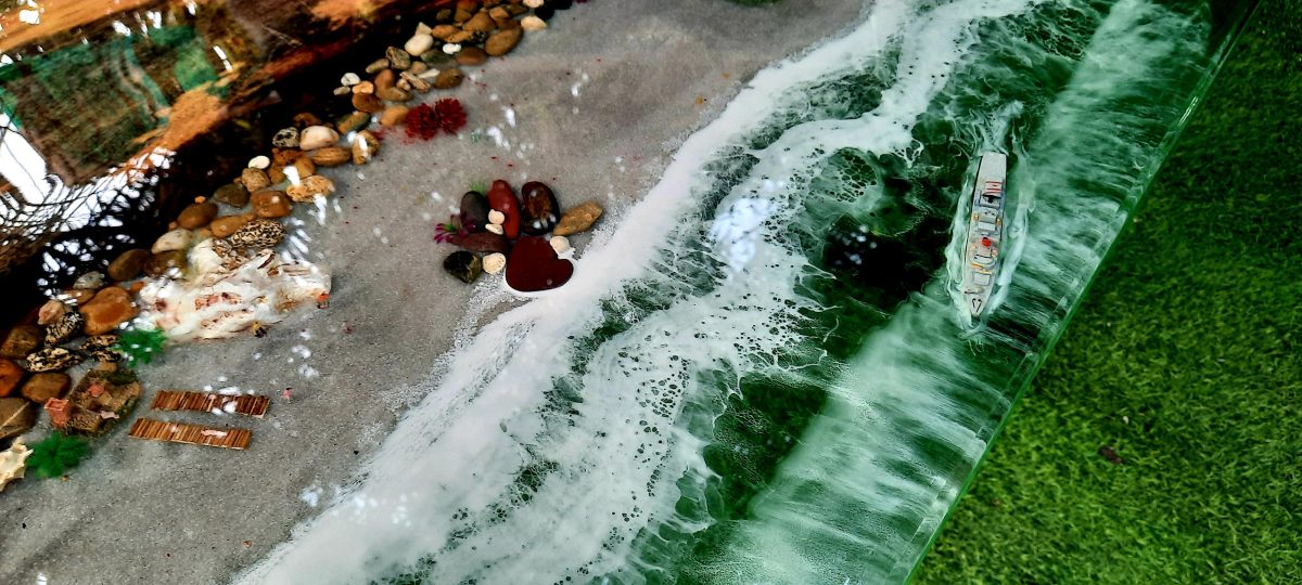 Premium Ocean Table - Image 8