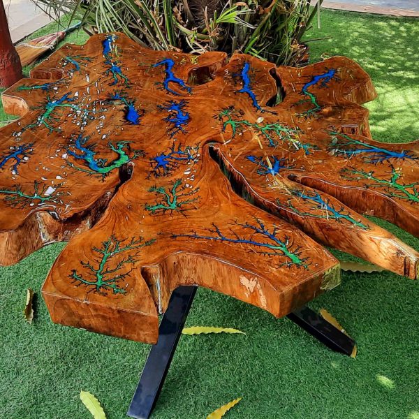 Natural Live Edges Table