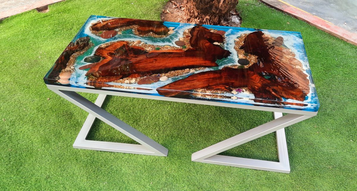Premium Ocean Table - Image 1