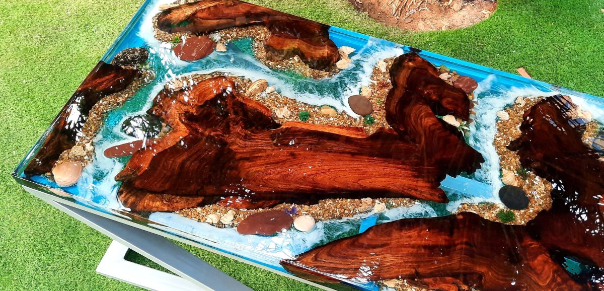 Premium Ocean Table - Image 17