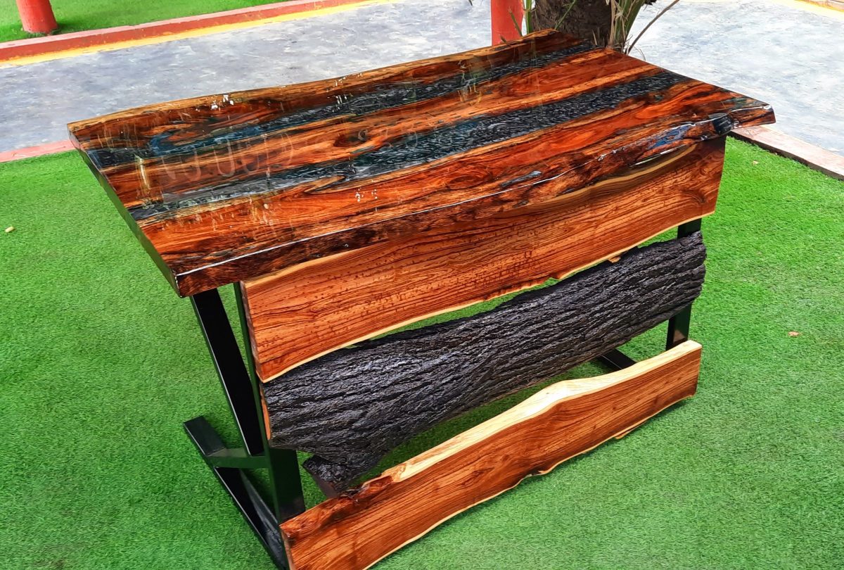 Office Table - Image 1