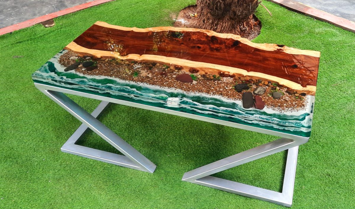 Premium Ocean Table - Image 1