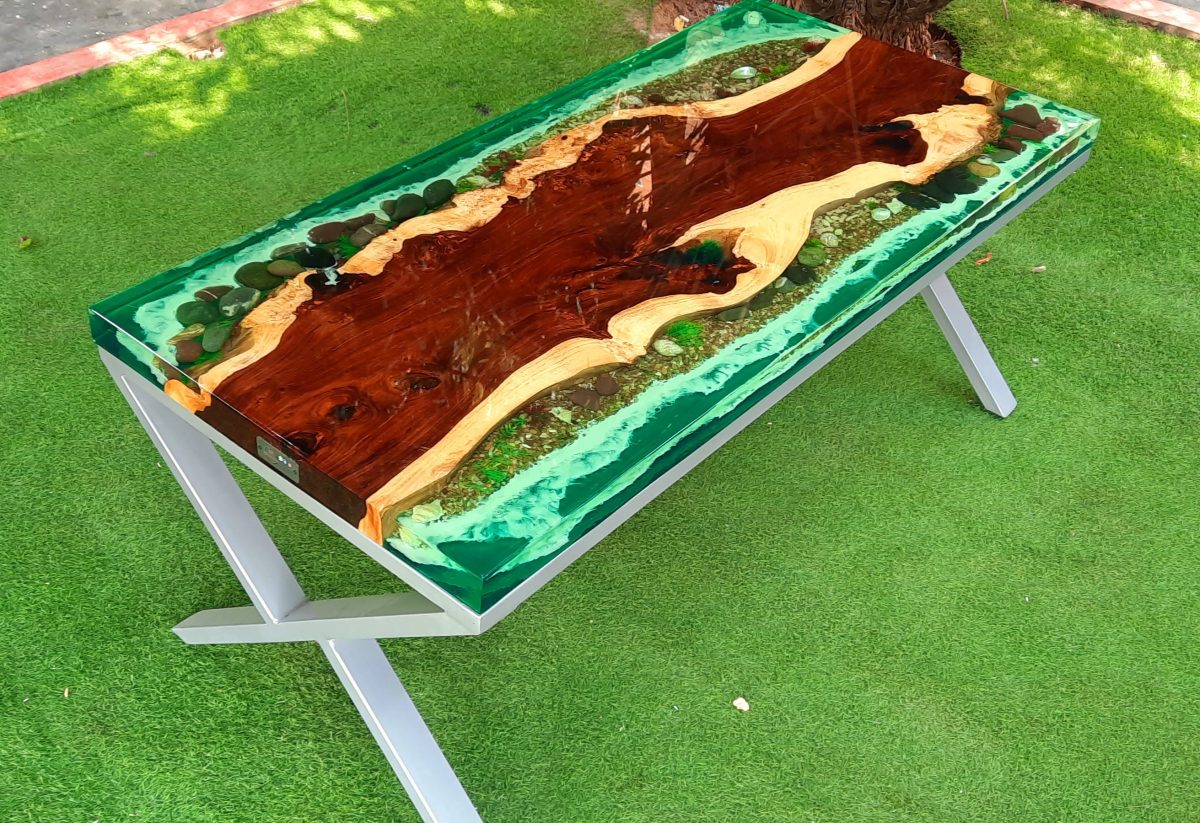 Premium Ocean Table - Image 1