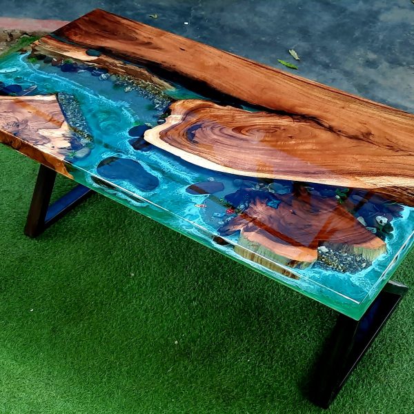 Premium Ocean Table