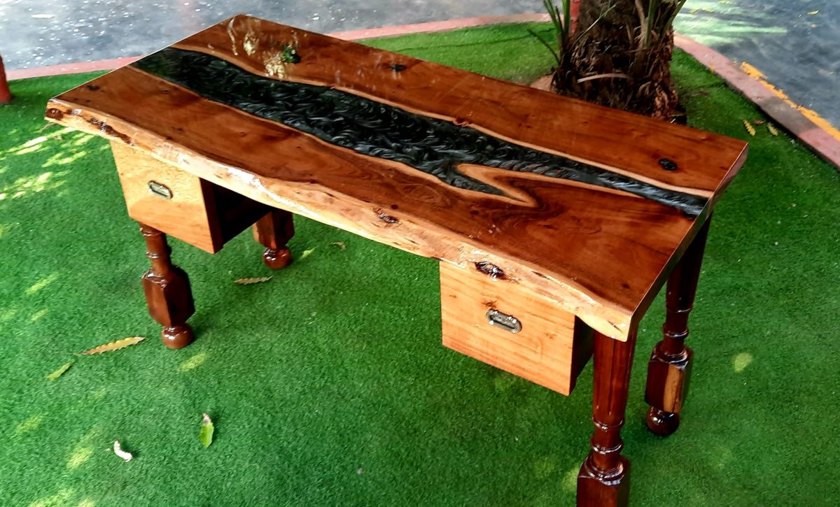 Office Table - Image 12