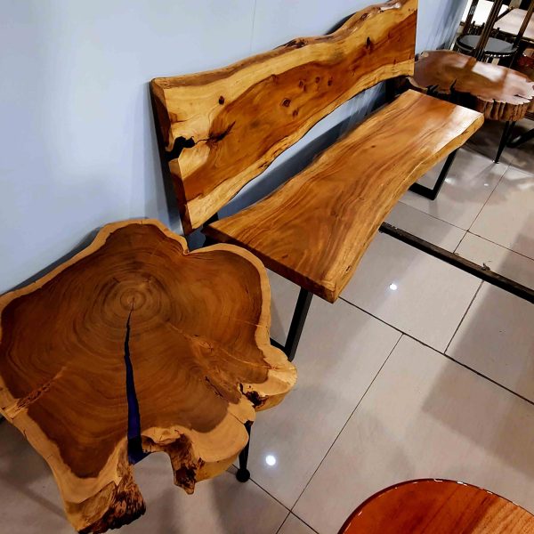 Natural Live Edges Table