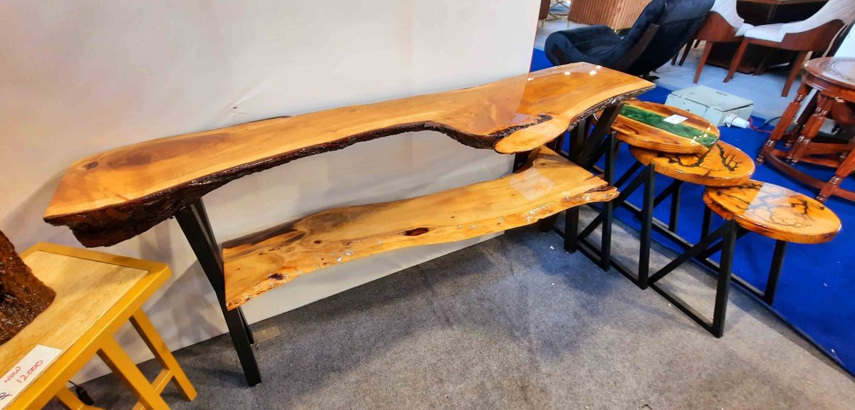 Console Table - Image 1