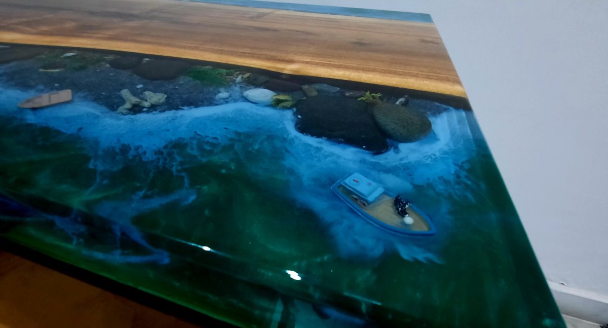 Premium Ocean Table - Image 4