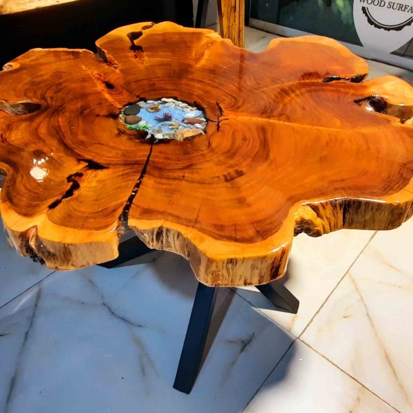 Natural Live Edges Table