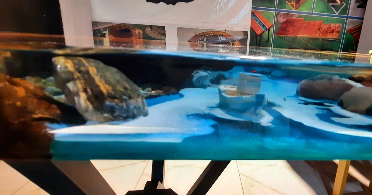 Premium Ocean Table - Image 2