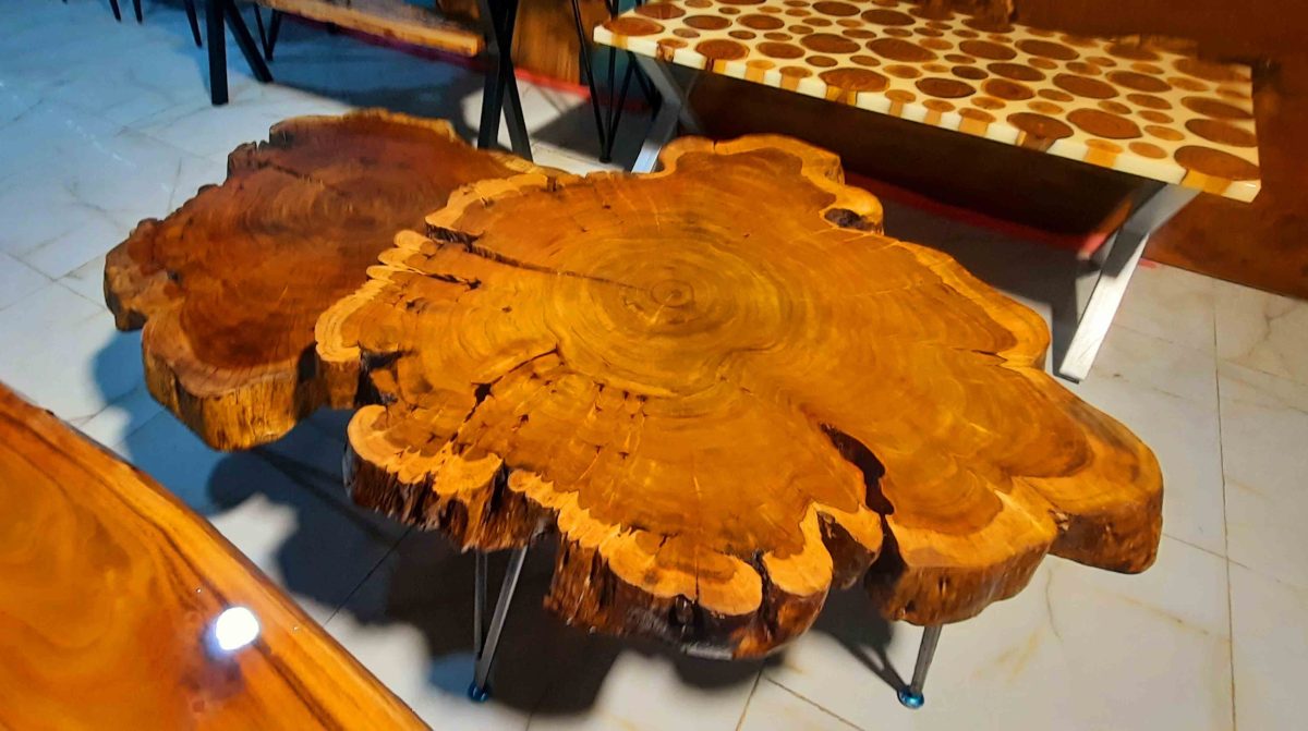 Natural Live Edges Table - Image 5