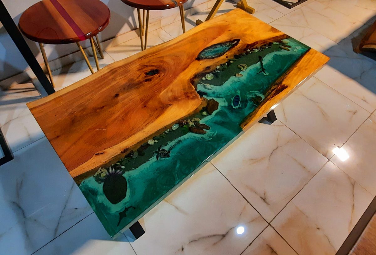 Premium Ocean Table - Image 1