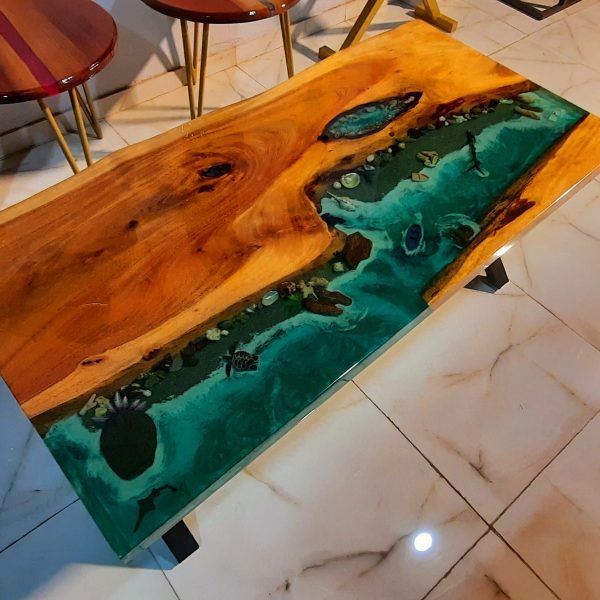 Premium Ocean Table