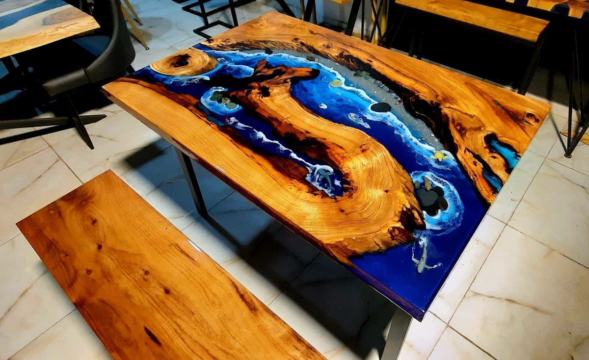 Premium Ocean Table - Image 1