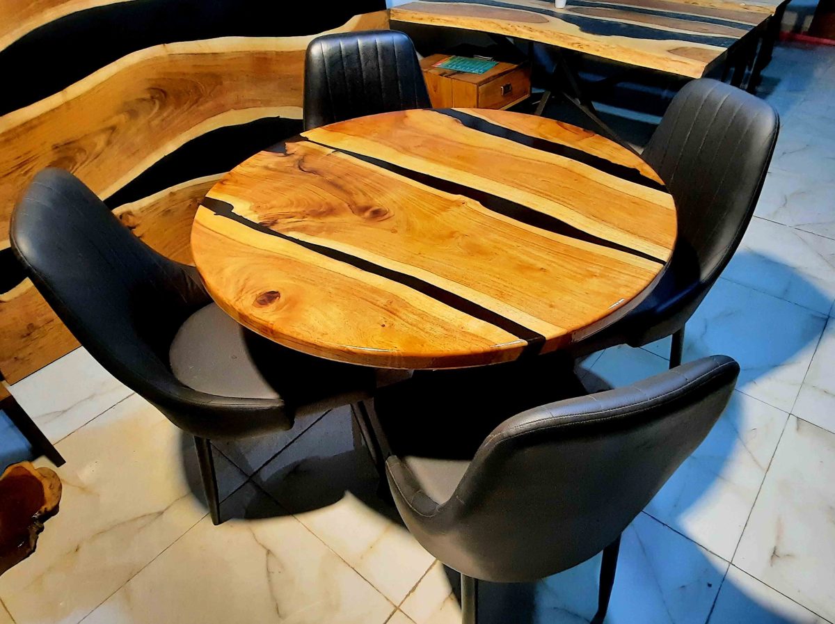 6 Seater Dining Table - Image 1