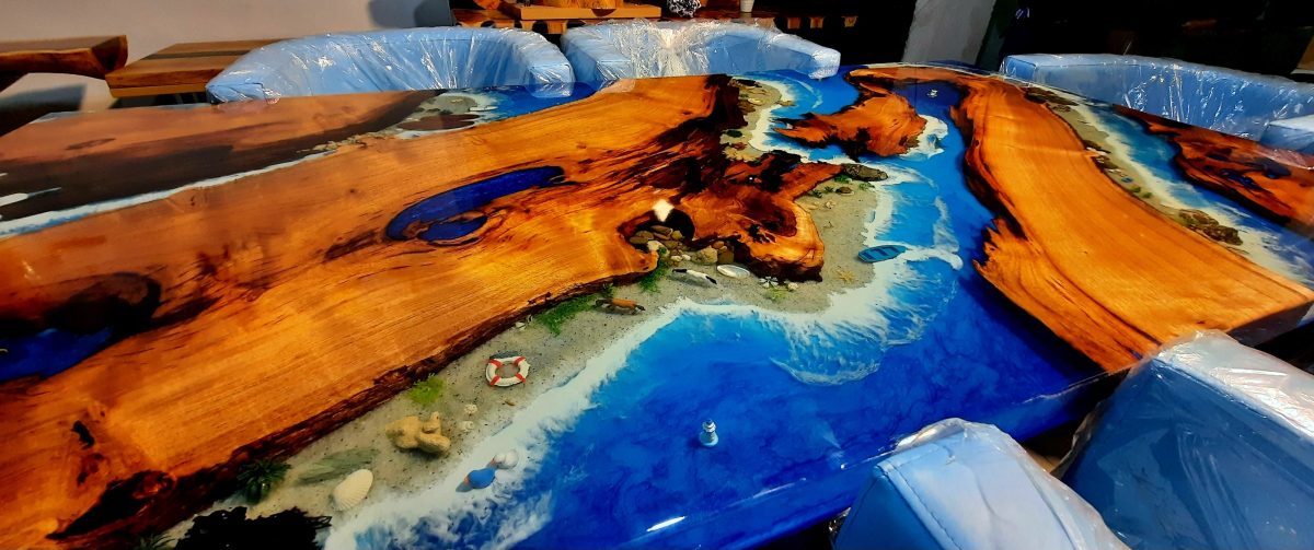Premium Ocean Table - Image 3