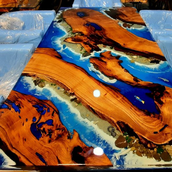 Premium Ocean Table
