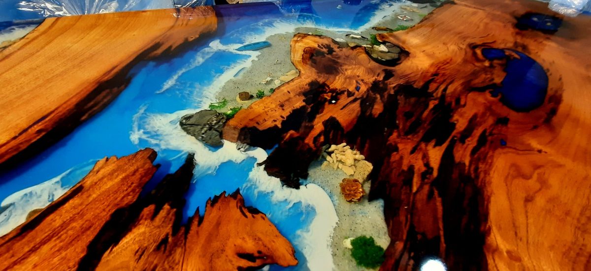 Premium Ocean Table - Image 9