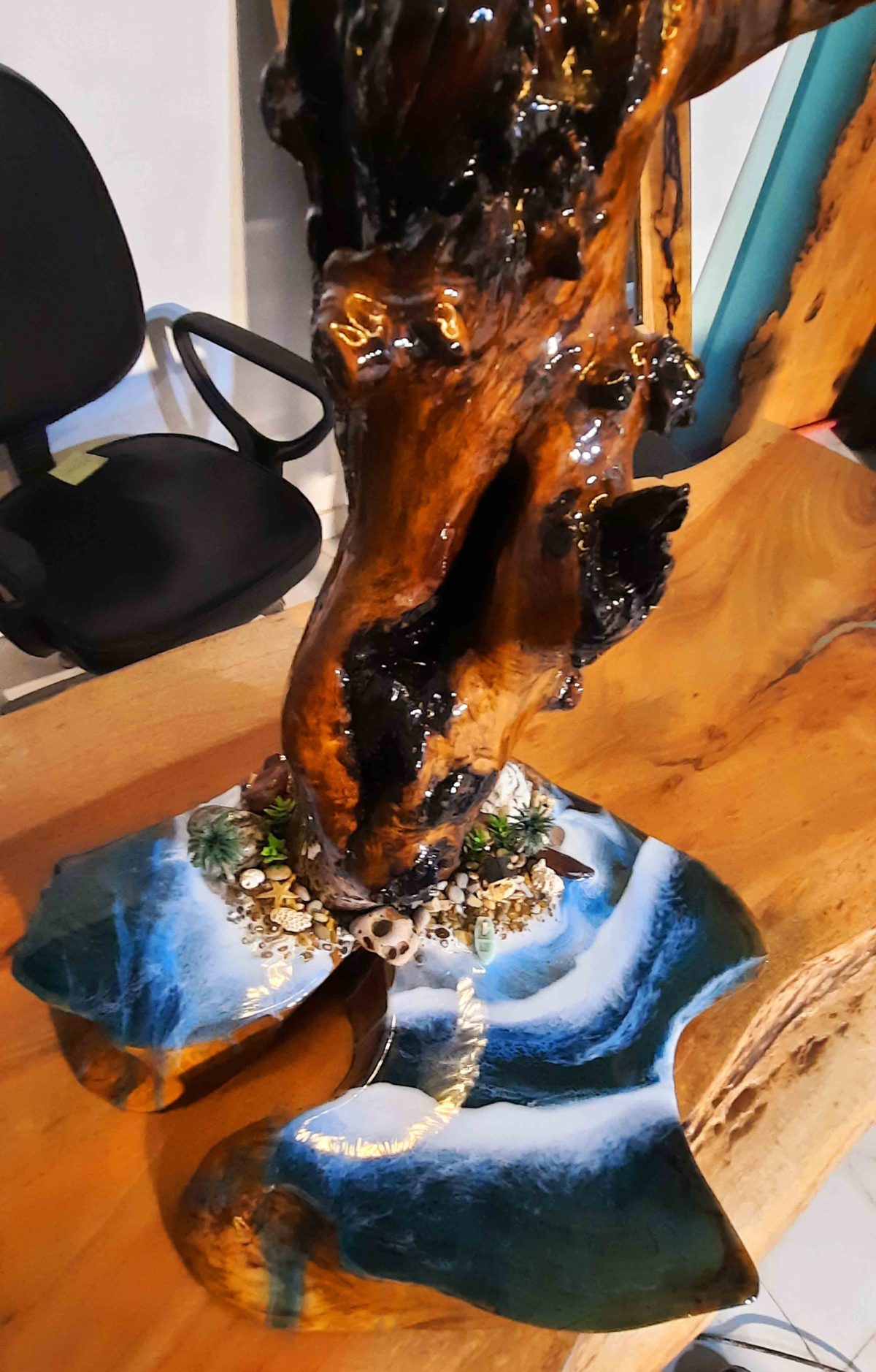 Wooden Lamp - Image 2