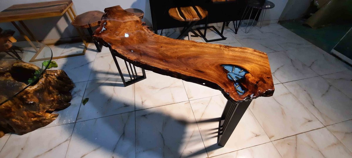 Console Table - Image 1