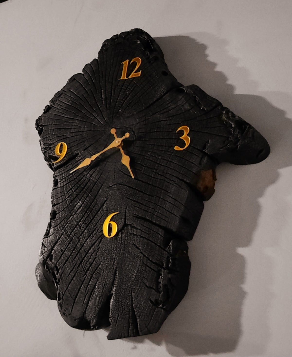 Charcoal clock - Image 1