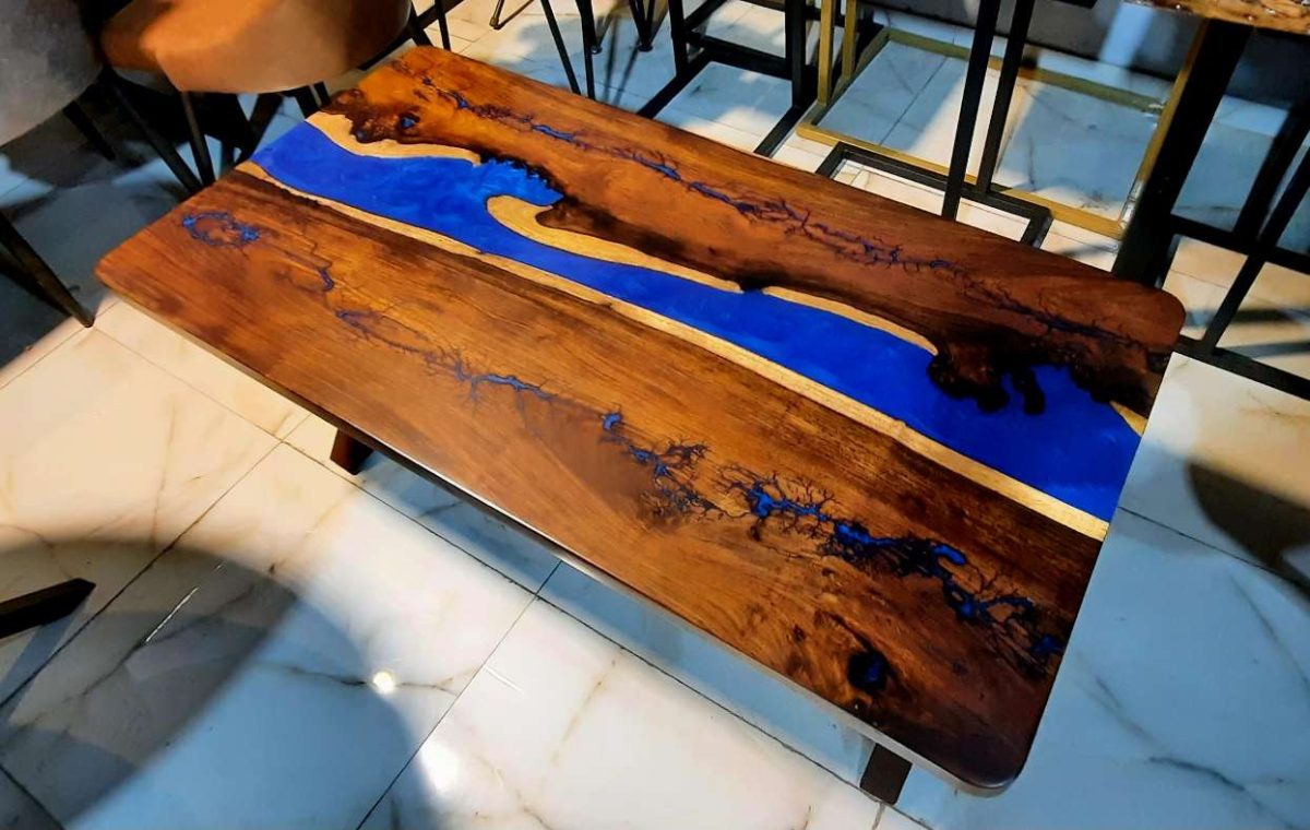 Centre table - Image 1