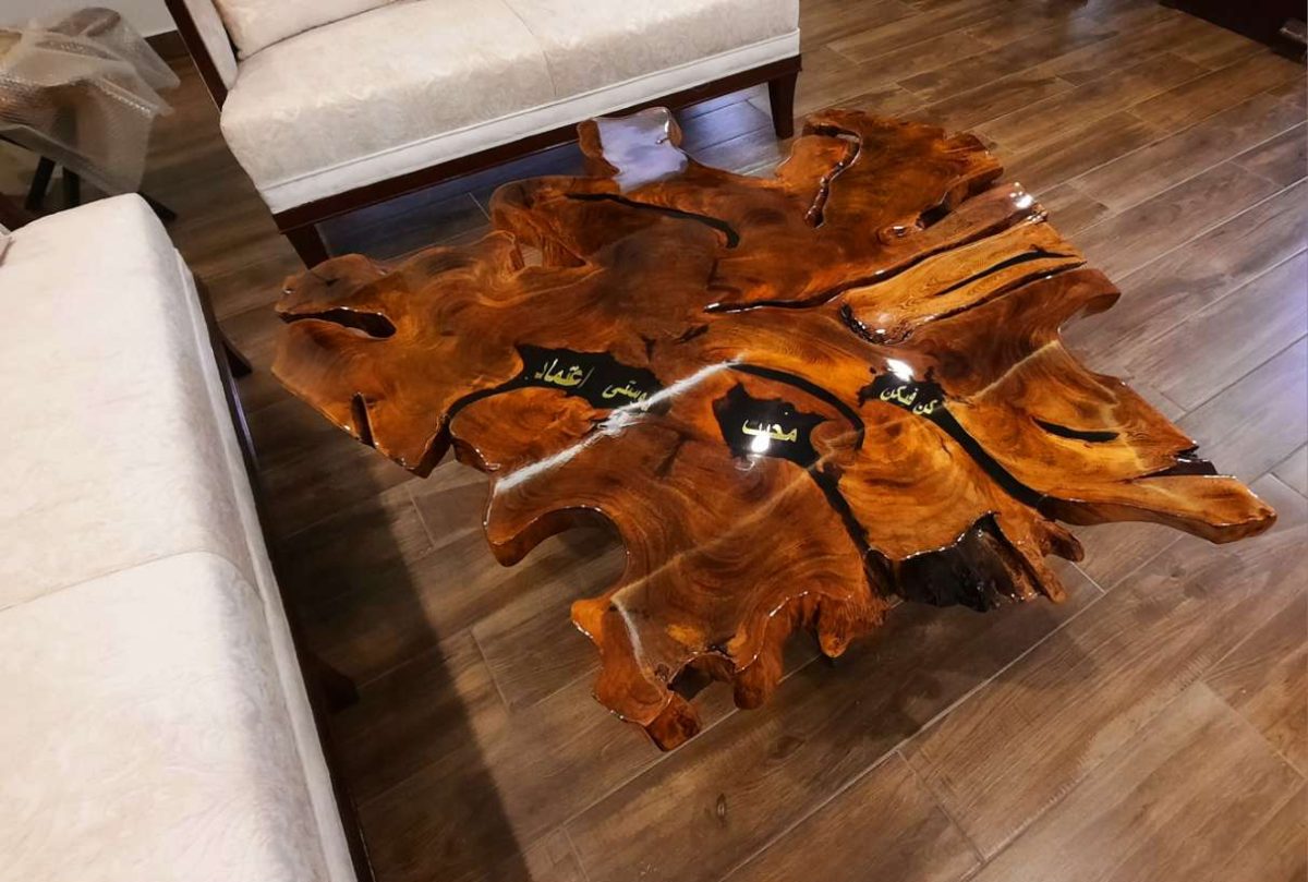 Live edges centre table - Image 3