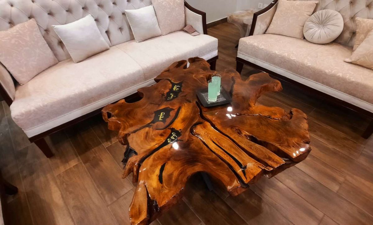 Live edges centre table - Image 4
