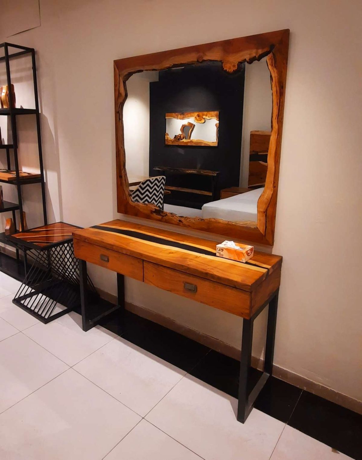 Console mirror set - Image 2