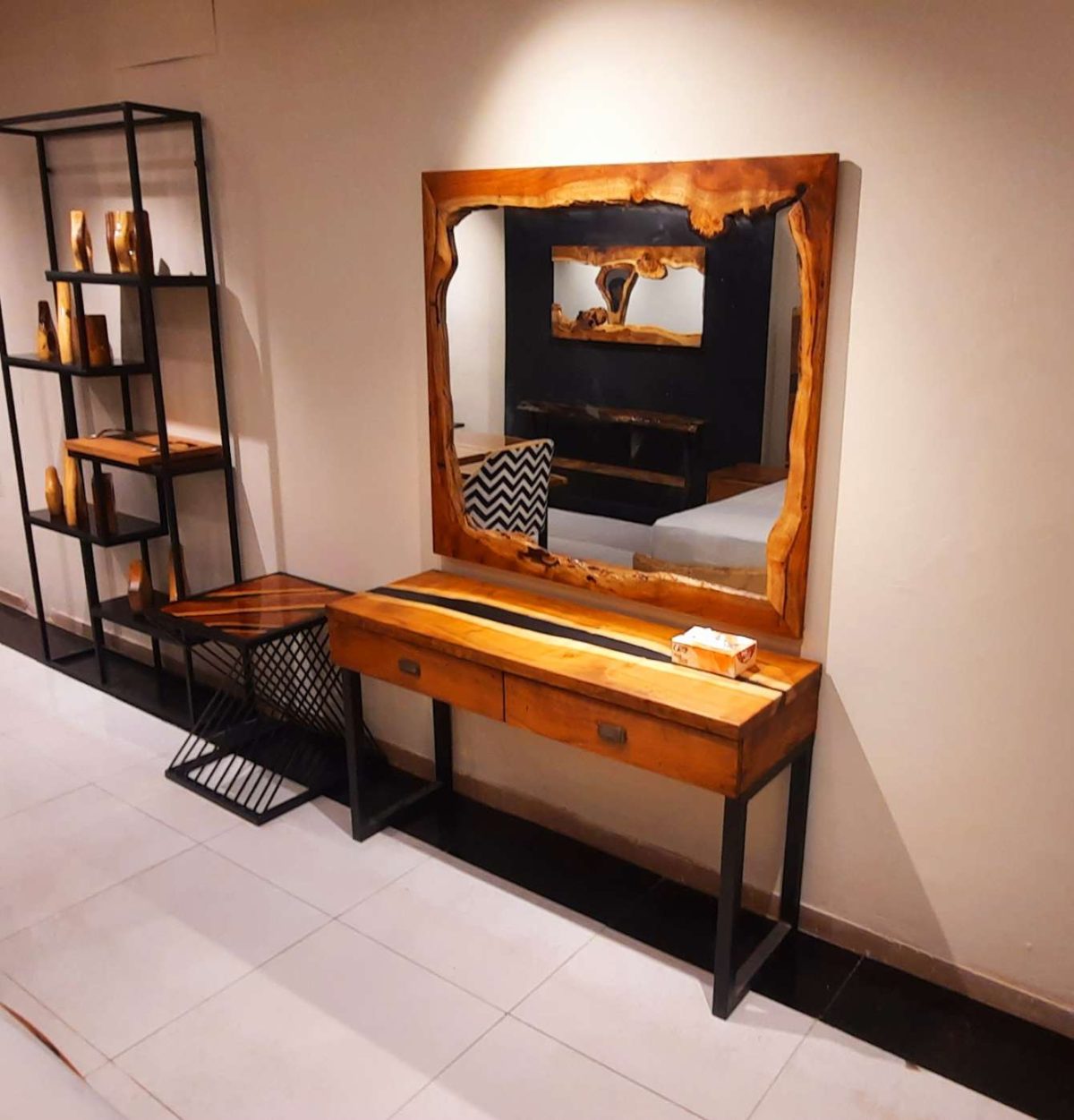 Console mirror set - Image 1