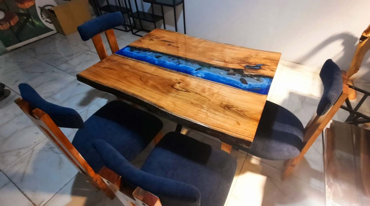 Dining table , 4 chairs , bench - Image 3