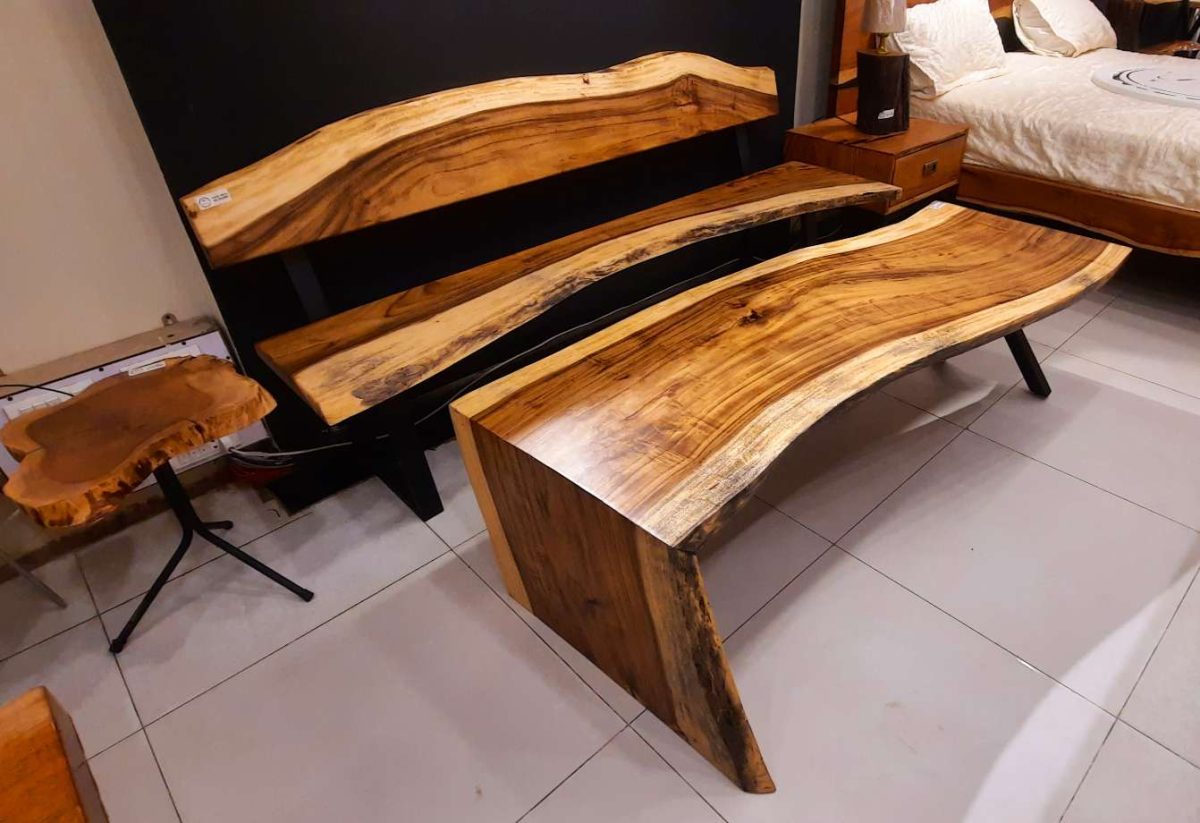 Bench with centre table - Image 4
