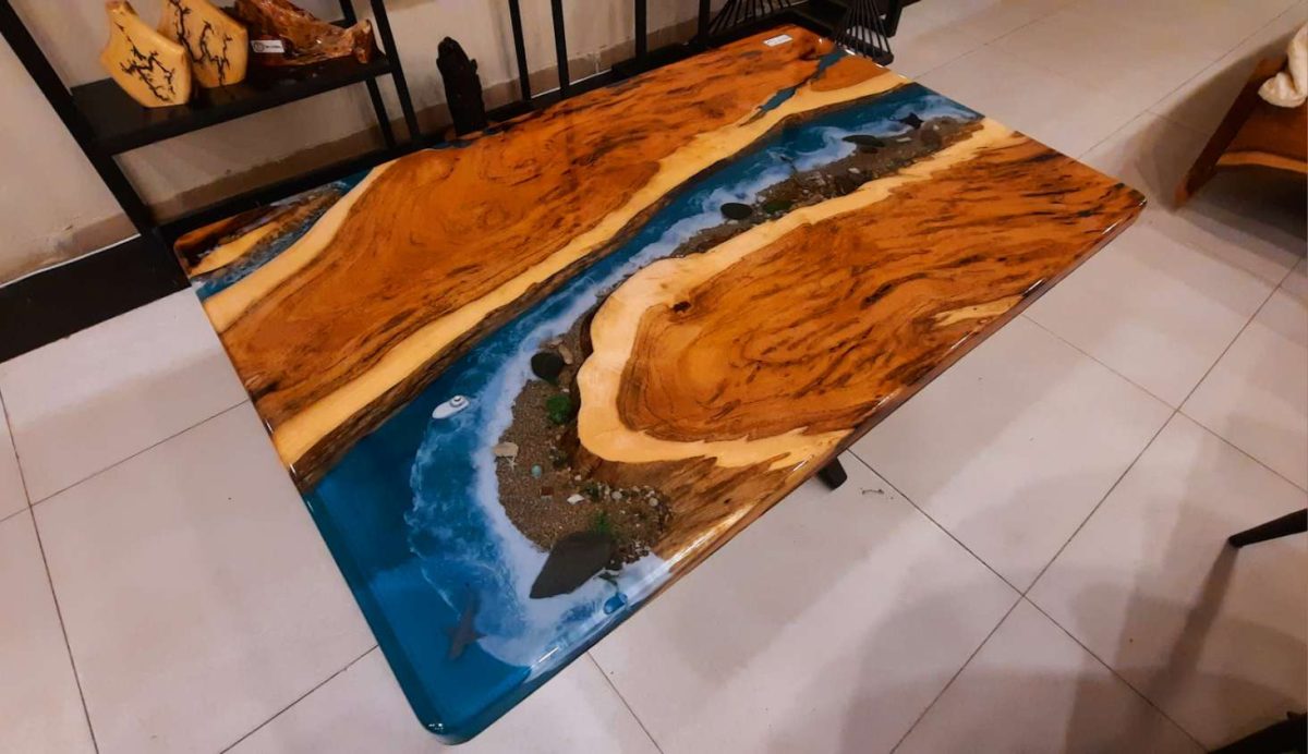 Ocean table - Image 1