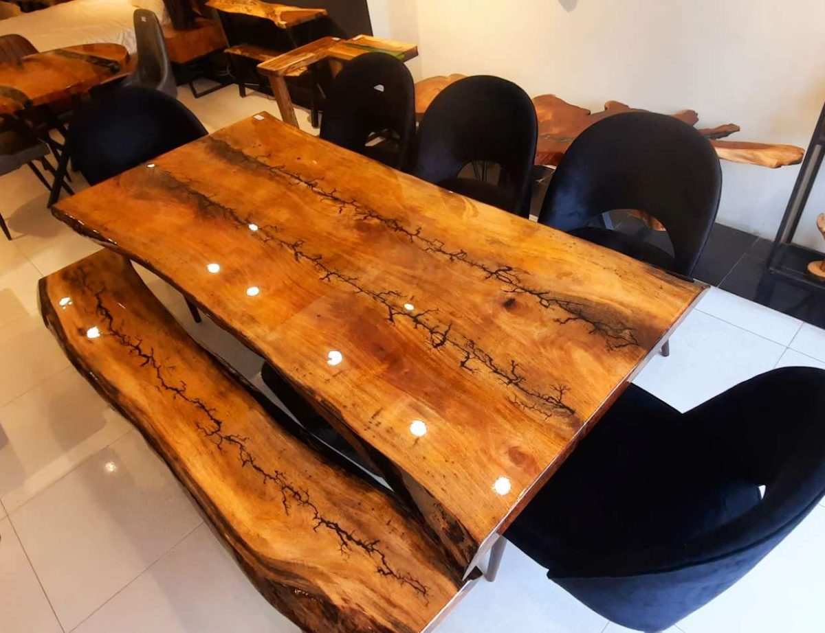 Dining table with bench and chairs - Image 1