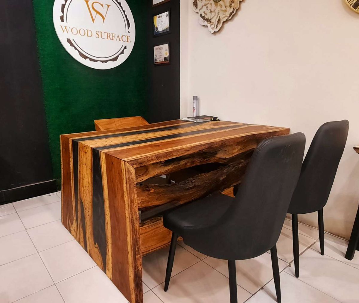 Office table - Image 5