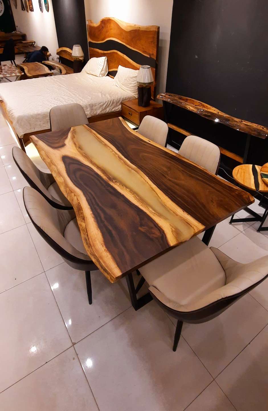 20250222_191415_copy_941x1440_98c4e40f-b71c-4642-9c3d-7825968c3c7a Dining table with smart chairs - Image 1