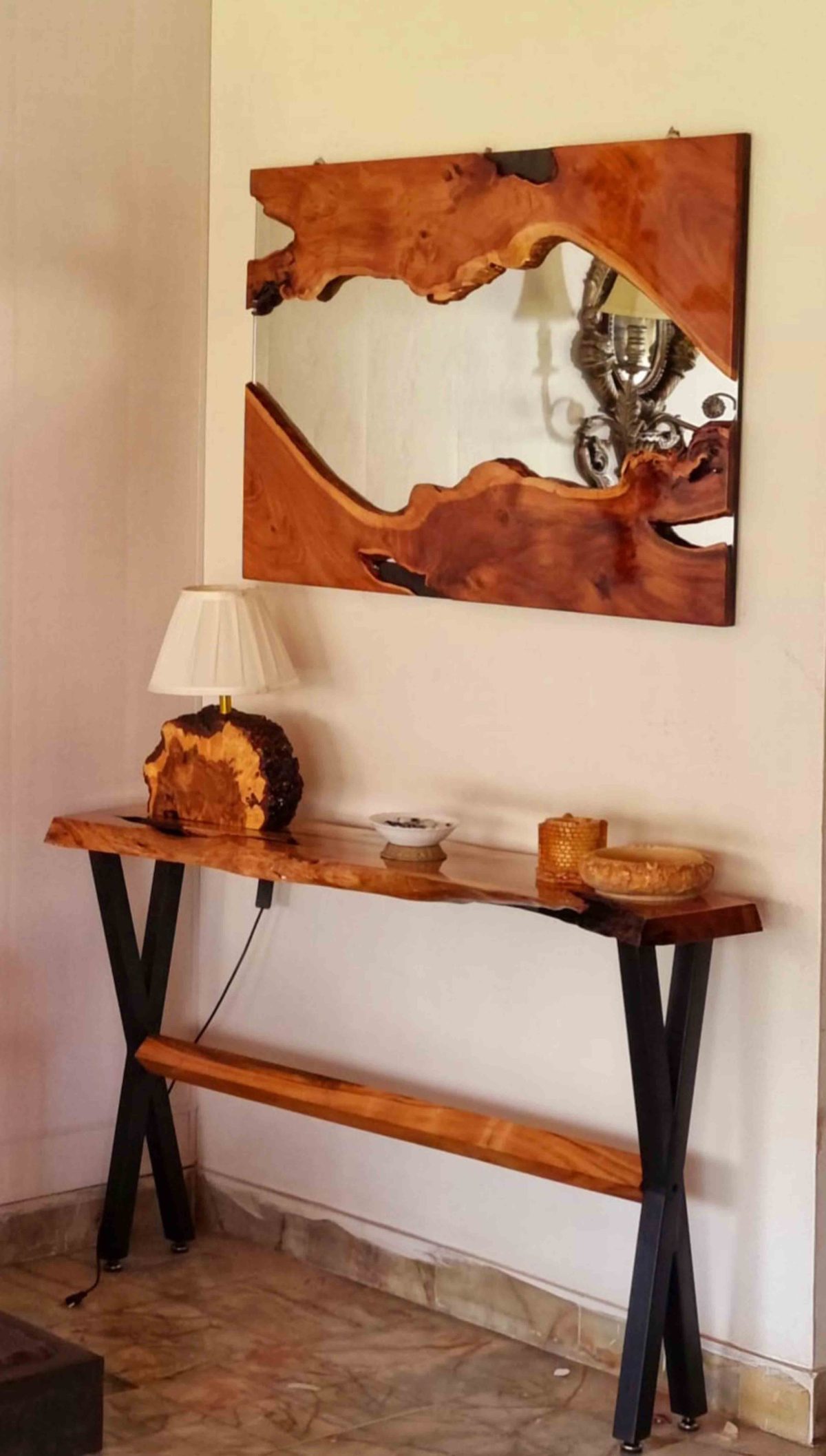 Console Table - Image 1
