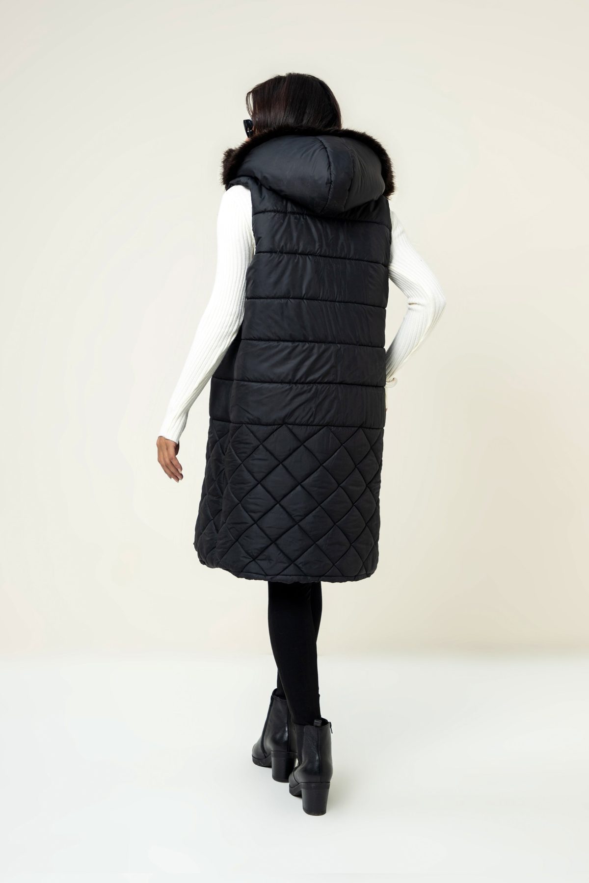 Hannah Neo Long Sleeveless Jacket with Fur hoodie Black - Image 3