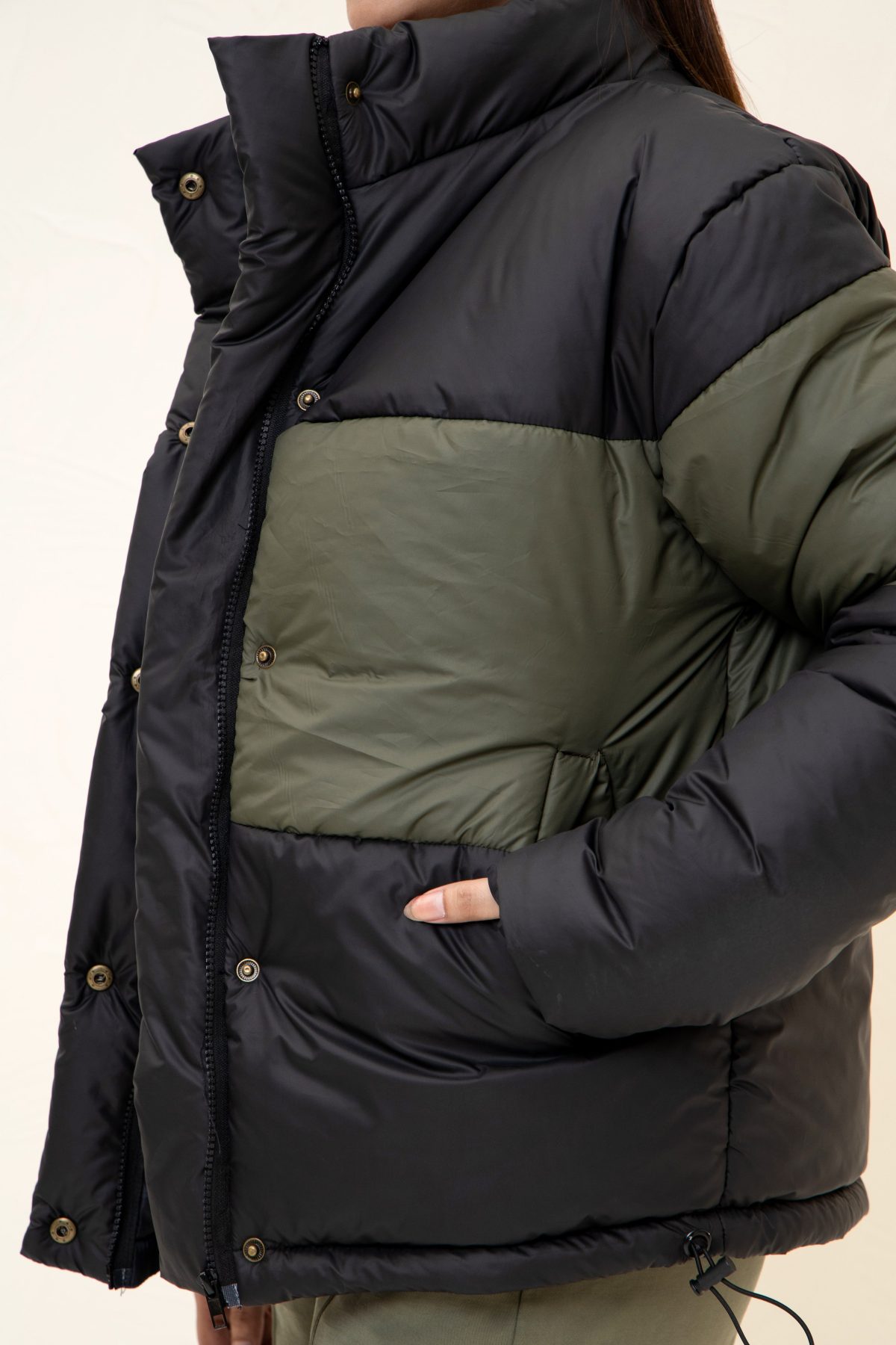 Frostline puffer jacket black - Image 3